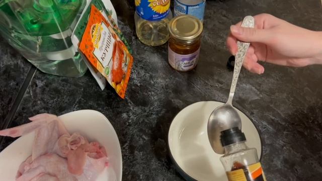 Готовим вместе куриные крылышки в медово-соевом соусе. Часть №1. Приготовление ингредиентов