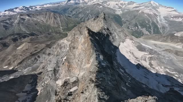 Прыжок со скалы 4500 метров............ #лучшие видео#видео#видео бесплатно#смотреть видео смотреть онлайн