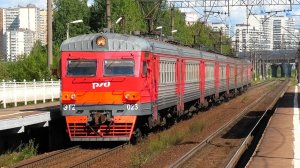 ЭТ2-023 сообщением Кузнечное — Санкт-Петербург делает остановку на о.п. Новая Охта