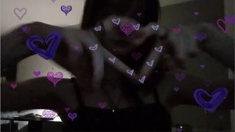 Asmr девочка с ключиком делает тебе веснушки