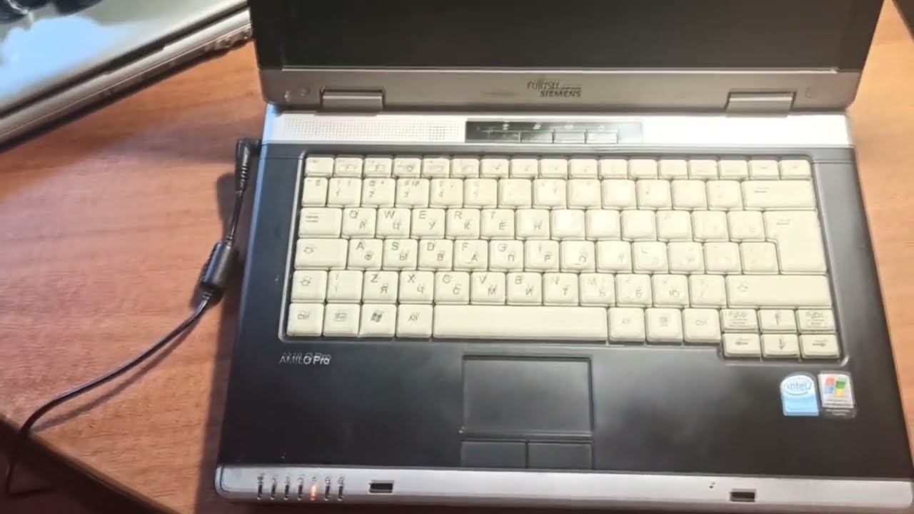 Б/у ноутбук Fujitsu-Siemens AMILO PRO еще послужит. смотреть онлайн