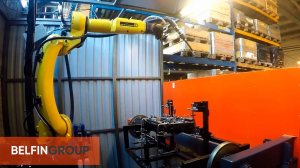 Сварочный робот с автоматической сменой TIG горелки на MIG/MAG горелку