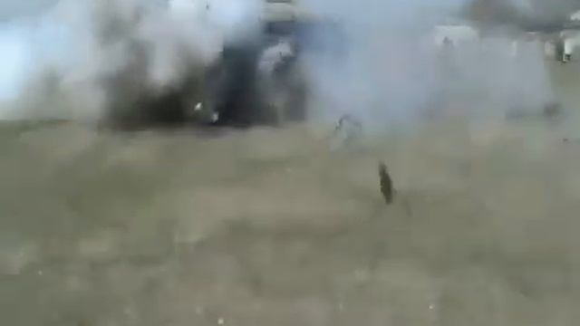 Между нами тает лед. Прикол. смотреть онлайн
