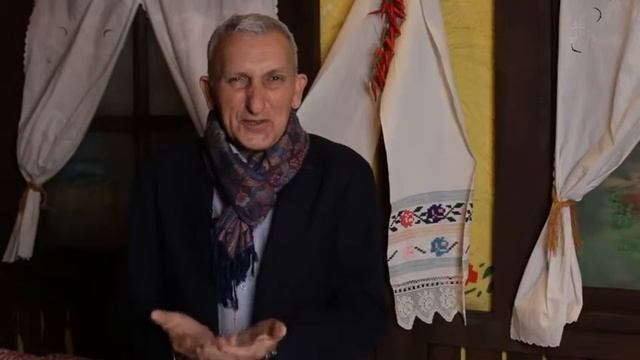 В Якутске на речке Лена плывет Медведь(33) смотреть онлайн