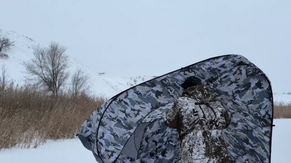 ЗИМНЯЯ РЫБАЛКА НА ОЗЕРЕ ! МНОГО МАТА! ОСТОРОЖНО МАТ !!