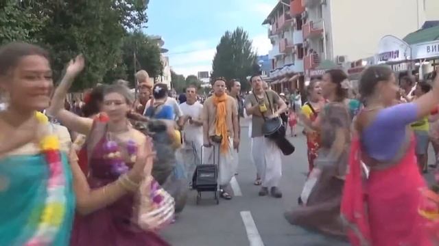 АНАПА харинама ятра по югу России 30.06.2016 /ANAPA Harinama Yatra in the South of Russia 06/30/201 смотреть онлайн