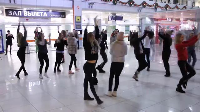 Розыгрыш в аэропорту смотреть онлайн