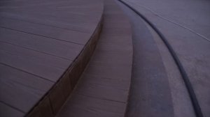 Зона вокруг бассейна из террасной доски ДПК