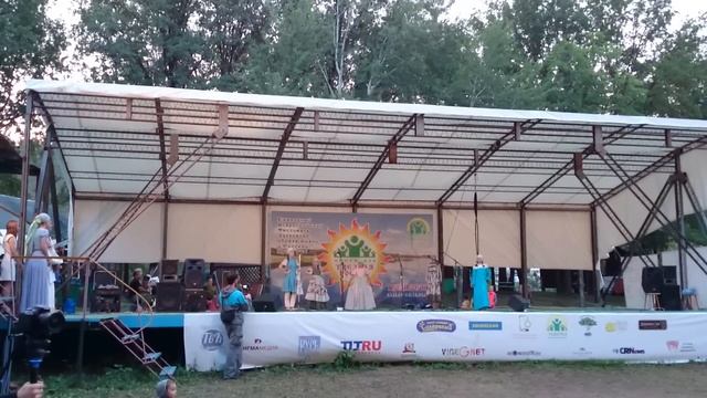 ПОКАЗ ПЕРВОЙ ЦЕЛОМУДРЕННОЙ ДЕВИЧЬЕЙ КОЛЛЕКЦИИ смотреть онлайн