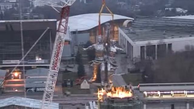 Таймлапс. "Рабочий и колхозница" смотреть онлайн