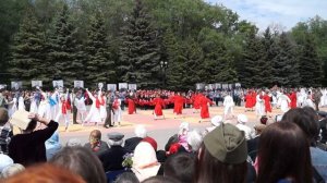 Парад в Батайске 2016  Часть 8  Композиция маки знамёна