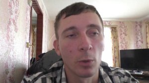 Почему флешка в телефоне постоянно отходит?