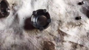 Смазка втулки типа Торпедо заднего колеса велосипеда.