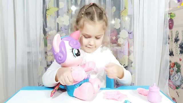 Интерактивная Малышка Пони принцесса Фларри Харт смотреть онлайн