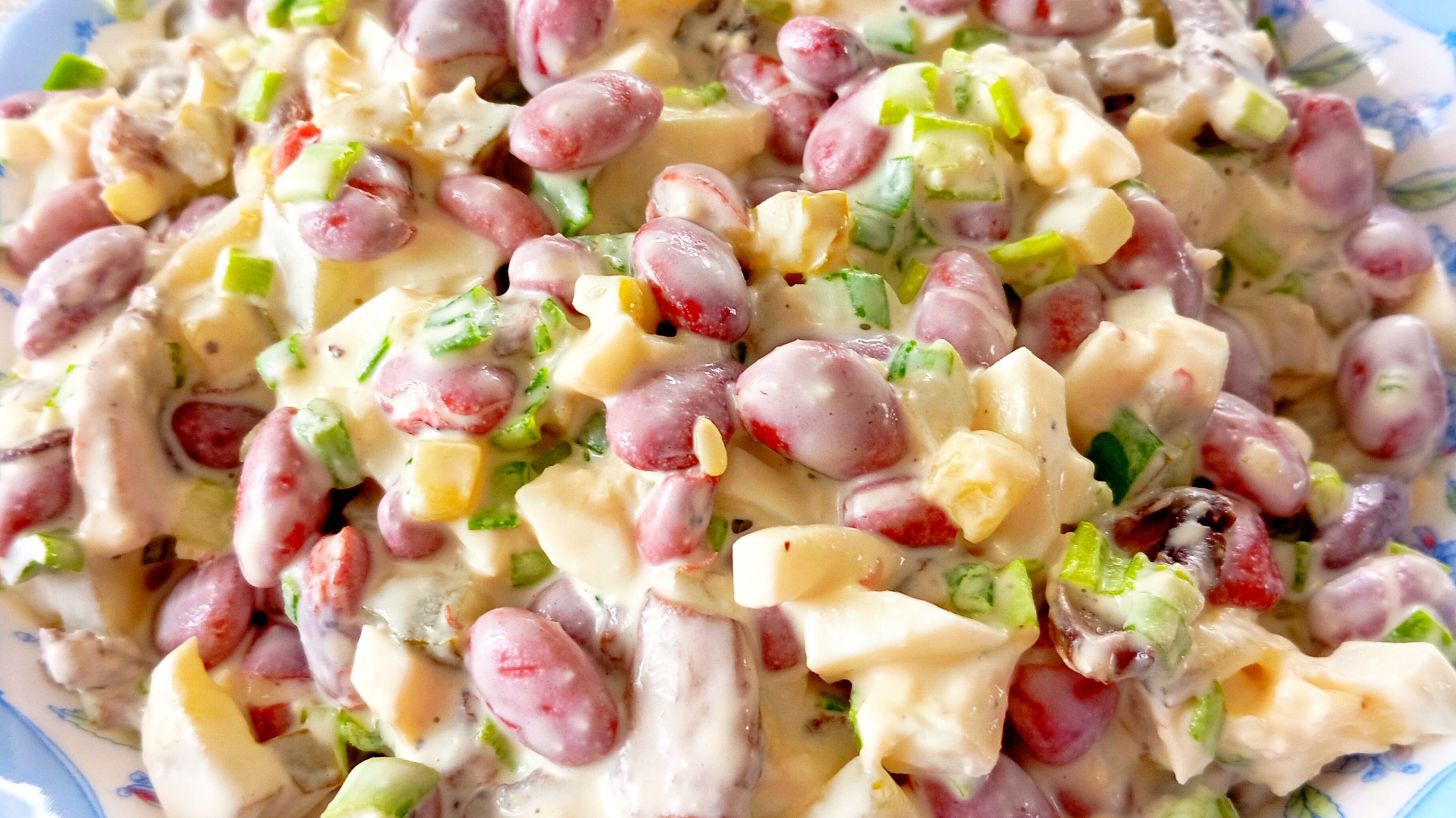 Салат 🥗 с фасолью 🫘 и грибами 🍄🟫 смотреть онлайн