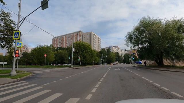 Районы Отрадное, Южное и Северное Медведково. На машине по улицам Москвы. Июль 2023 смотреть онлайн