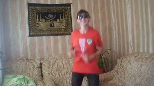 Девки Хардбассят :DD