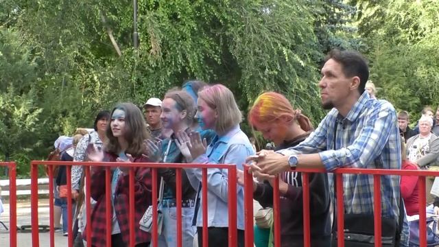 В Камышине широко отметили День российской молодёжи смотреть онлайн