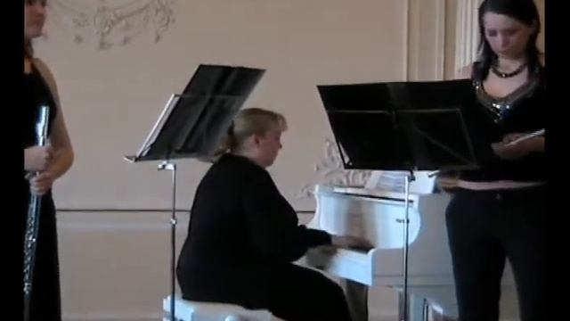 Флейта в Белом зале - 1й или 2й курс смотреть онлайн