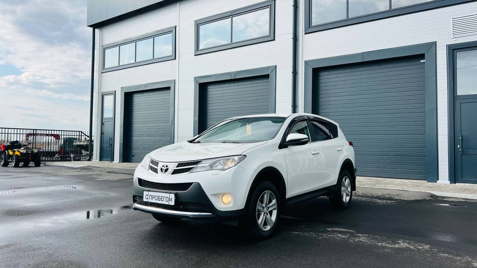 Toyota RAV4, 2013 год