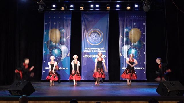 Народный ансамбль танца ”Раздолье” - Русская-Раздольная смотреть онлайн