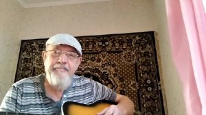 Песня под гитару _День за днём идут года время в даль уносится... Любимые песни.