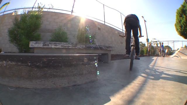 How To Kickflip a BMX bike with Adam22 смотреть онлайн