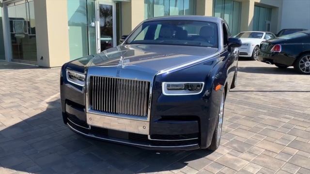 2020 Rolls-Royce Phantom смотреть онлайн