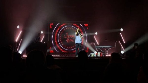 Остання пісня Jerry Heil на концерті в 2022, Тернопіль, #КОХАЙТЕСЯ_ЧОРНОБРИВІ