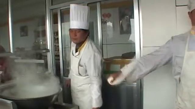 China, Taishan, Chinese Noodles Китай, Тайшань Делают лапшу смотреть онлайн