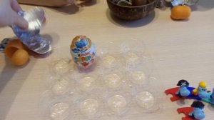 Распаковываем киндер-сюрпризы, коллекция бегемотов☺