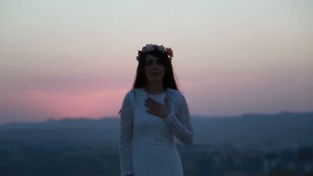 Rojbin Kizil - Ma rojeke nayem bira te [Official Music Video©] смотреть онлайн