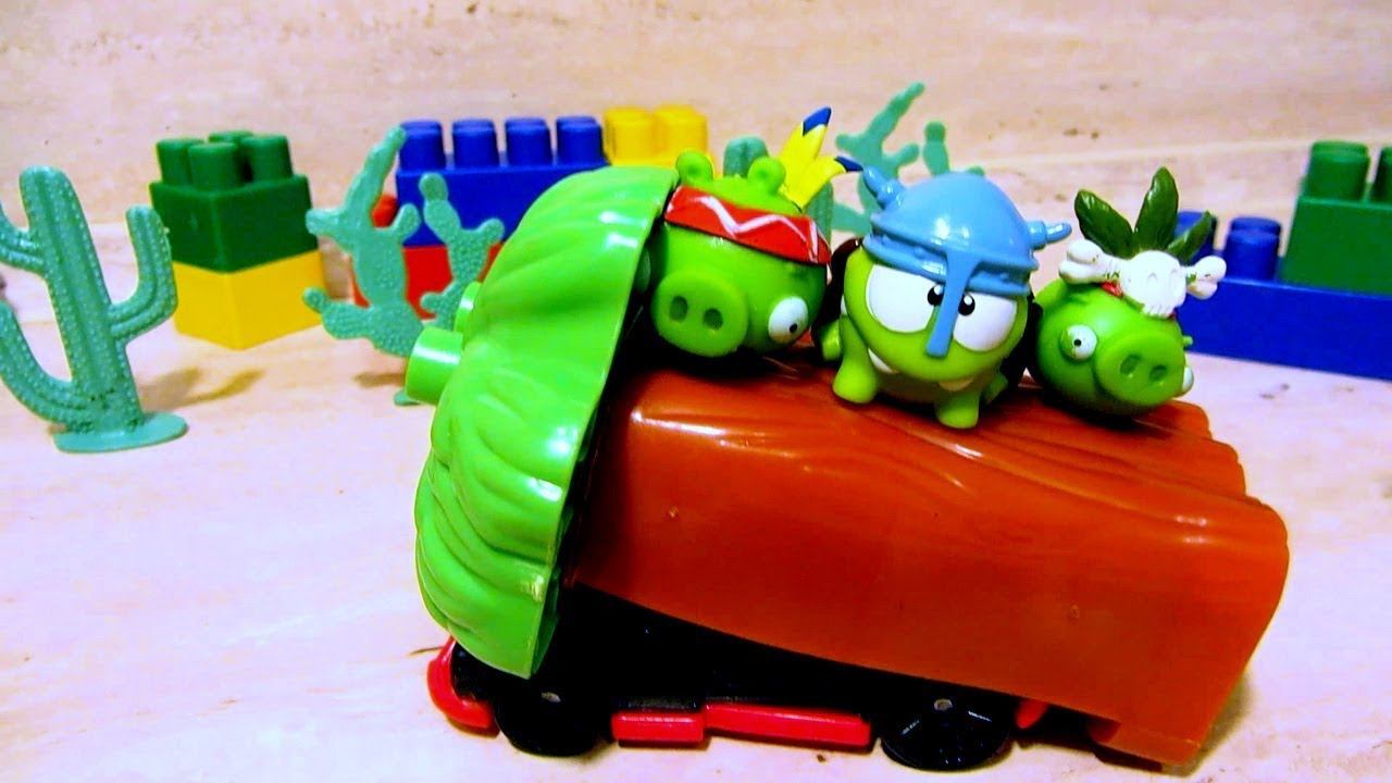 Ам Ням и Свинки Энгри Бердс украли елку. Видео с игрушками. Тобот С на страже праздника смотреть онлайн