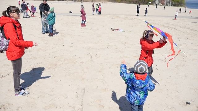 Как прошел первый фестиваль воздушных змеев в Энергодаре? смотреть онлайн