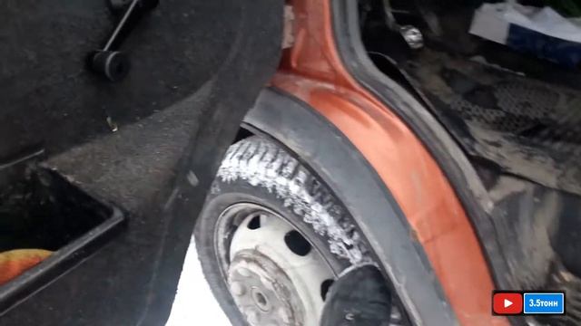 Спустило колесо,таскаю land rover смотреть онлайн