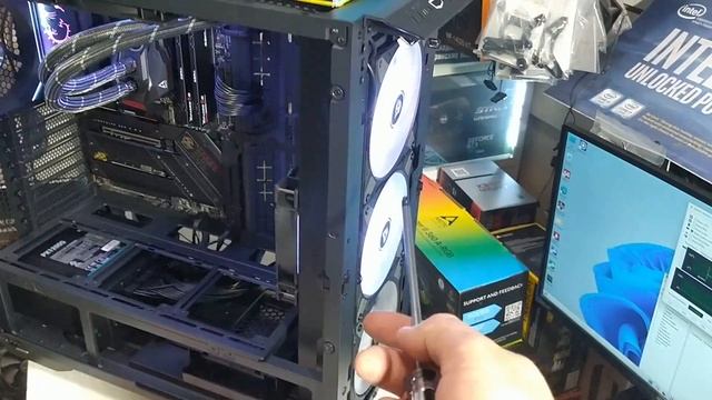 Установка вертикально Arctic Liquid Freezer II 420 в LIAN LI Lancool III. Зачем ARGB удленители? смотреть онлайн