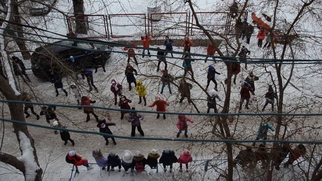 флешмоб Агилера зимой группа Импульс смотреть онлайн