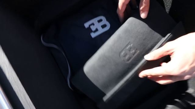 Unboxing the Bugatti Chiron Pur Sport! смотреть онлайн