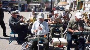 Духовой оркестр "Славянка" г.Екатеринбург (на ул. Вайнера). Май 2014 г.