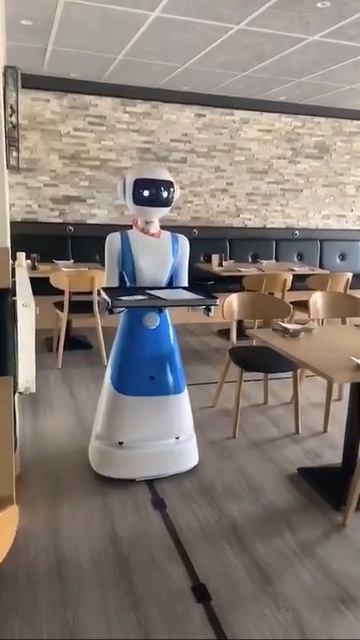Робот официант для ресторана / Robot maid for restaurant смотреть онлайн