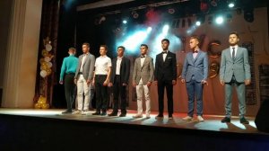 Дефиле мальчиков