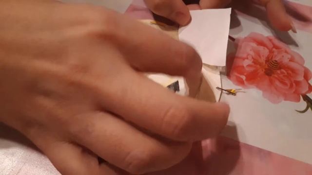 Распаковка бумажного шарика LoL confetti pop🌺 смотреть онлайн