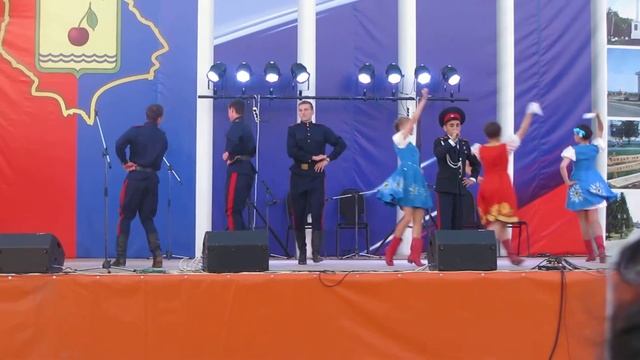 Танцевальный коллектив 