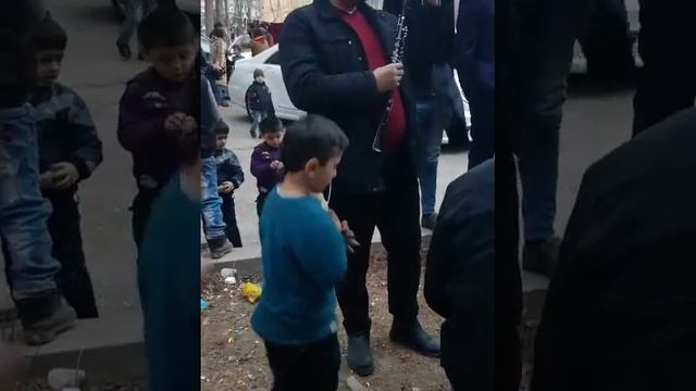 Маленький таджик танцует лезгинку