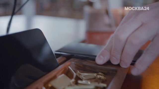 Courage.gift - ролик о компании, производящей имиджевые подарки и дизайнерские изделия в России смотреть онлайн