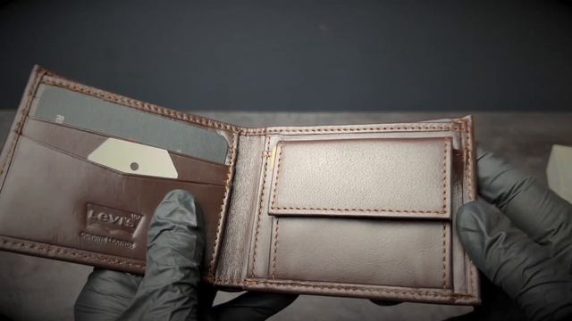 Кошелек Levis Casual Classics Leather Bifold Wallet 37541 0282 смотреть онлайн