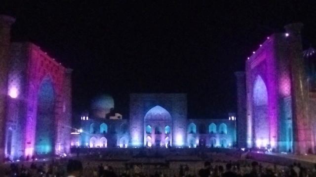Световое шоу на площади Регистан. Самарканд. Узбекистан. смотреть онлайн