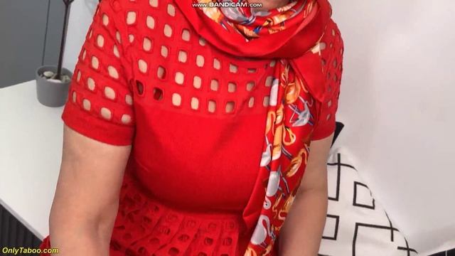 красное платье смотреть онлайн