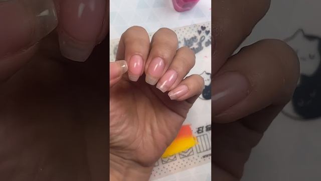 Cómo hacer degrades en nuestras uñas смотреть онлайн