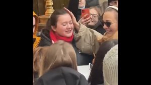 Мерьем Узерли в Москве встретилась с поклонниками!